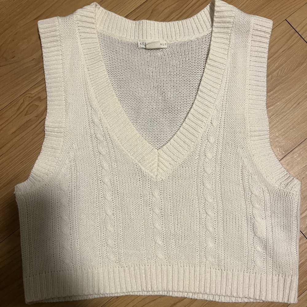 Aeropostale Women's crop knit top
